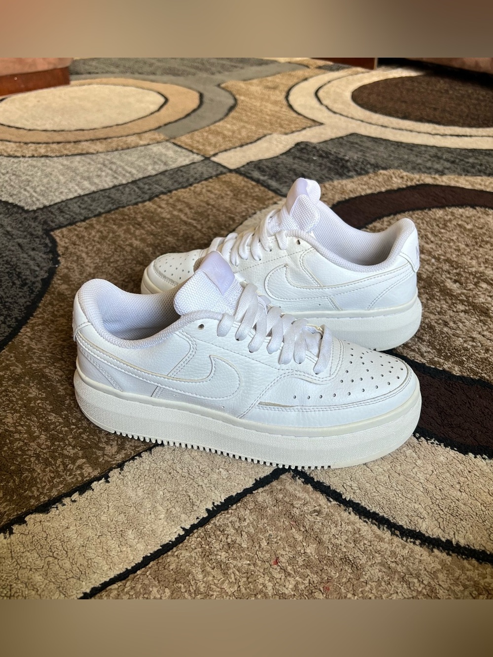 Women’s Nike Court Vision Alta Size 8 - Picture 4 of 8